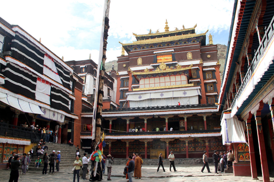 tashi-lhunpo-monastery