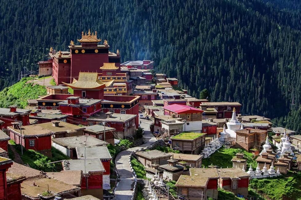 Palpung Monastery དཔལ་སྤུངས། – Tibet World Travel