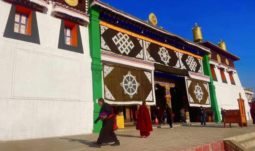 Rebkong (Tongren): The Ultimate Guide to Tibet’s Thangka Art Capital
