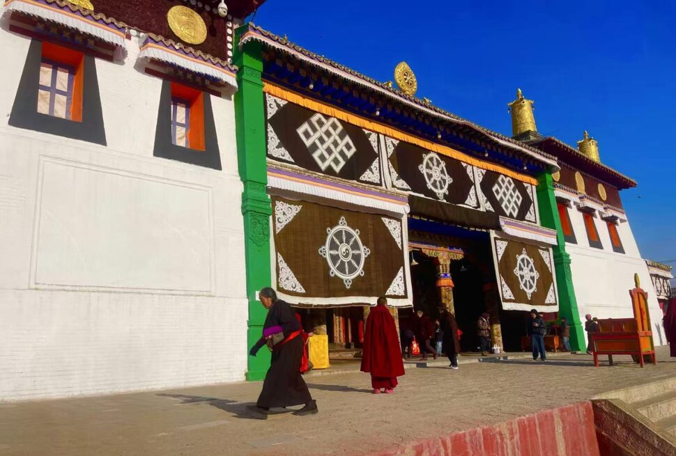 Tongren tibet travel