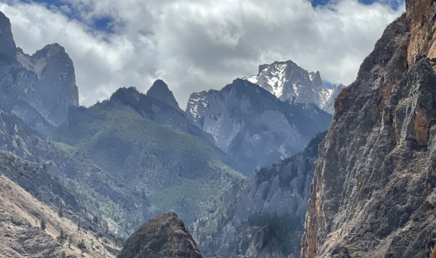 Xiangcheng/Chatreng ཕྱག་ཕྲེང་།