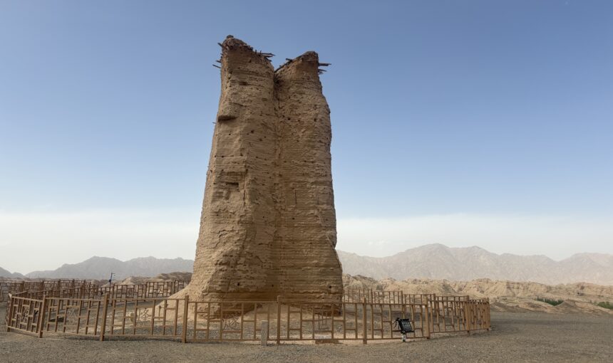 Kizilgaha Beacon Tower (克孜尔尕哈烽燧)