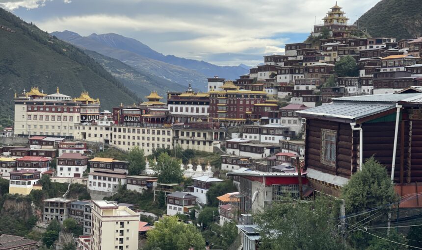 Palyul Monastery དཔལ་ཡུལ་རྣམ་རྒྱལ་བྱང་ཆུབ་ཆོས་གླིང་