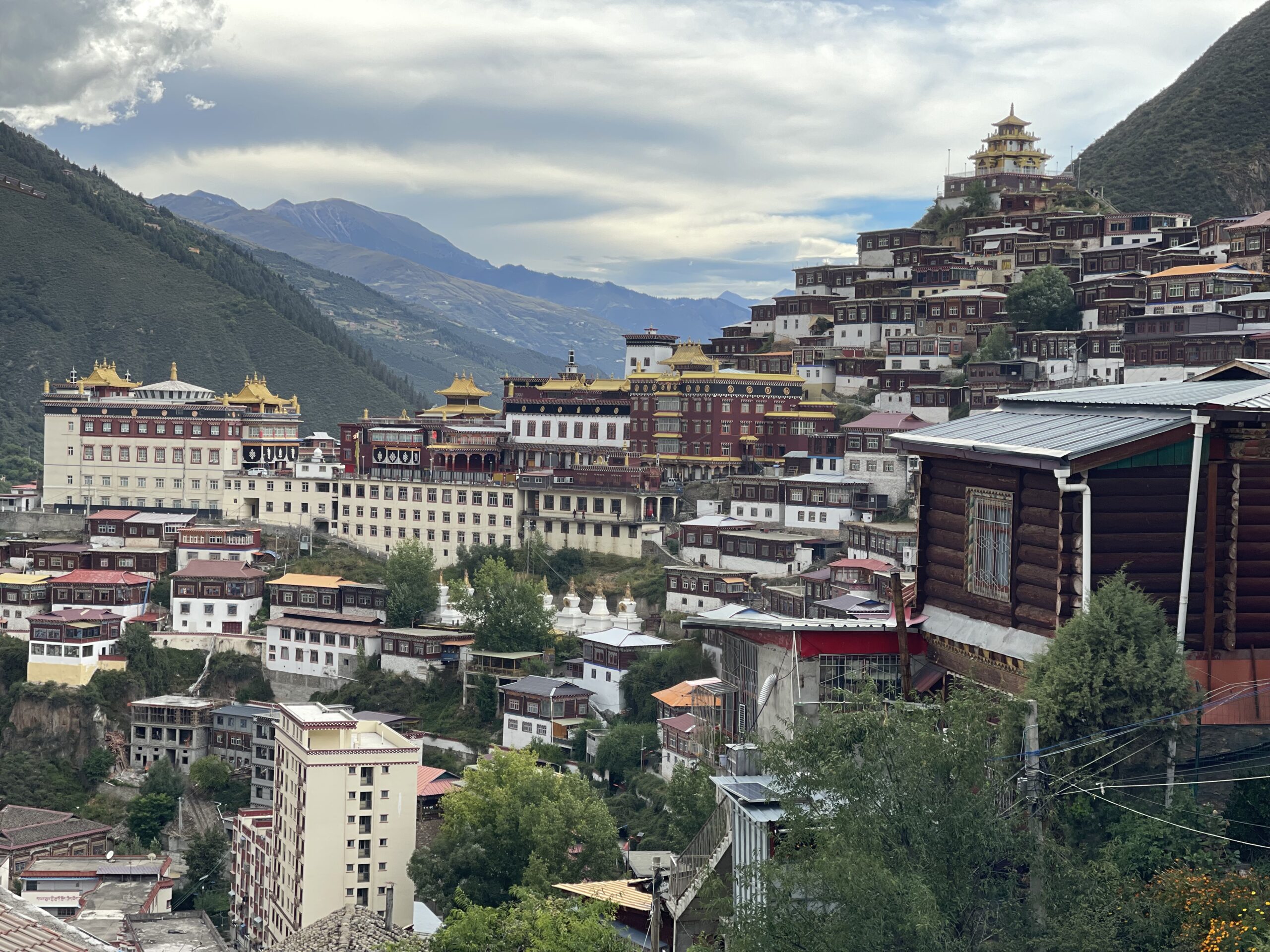 Palyul Monastery དཔལ་ཡུལ་རྣམ་རྒྱལ་བྱང་ཆུབ་ཆོས་གླིང་
