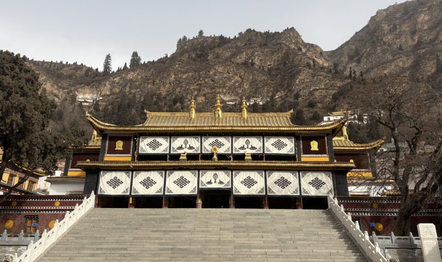 Gönlung Jampa Ling དགོན་ལུང་བྱམས་པ་གླིང་།