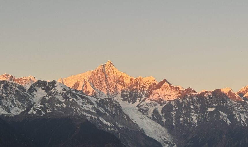 Khawa Karpo རོང་བཙན་ཁ་བ་དཀར་བོ།