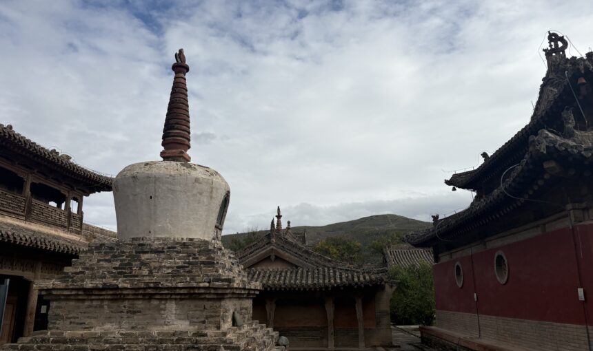 Qutan Temple གྲོ་ཚང་རྡོ་རྗེ་འཆང་།