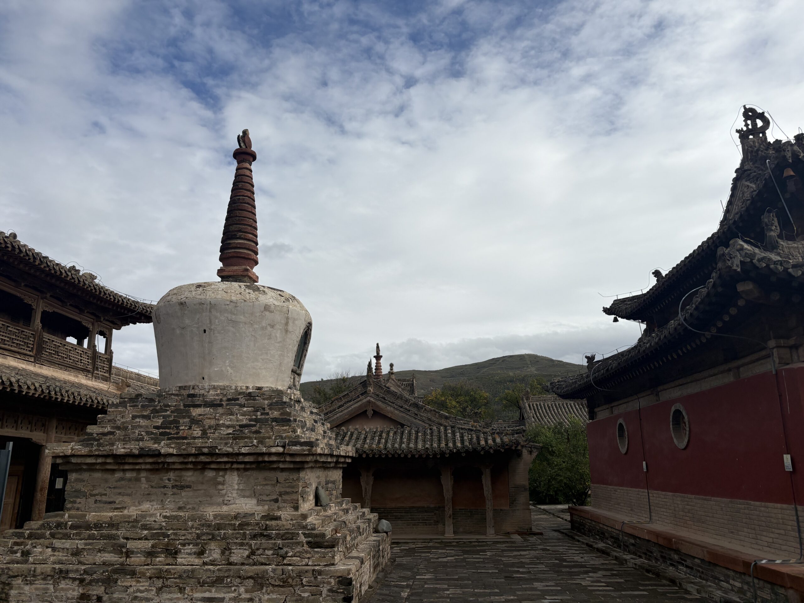 Qutan Temple གྲོ་ཚང་རྡོ་རྗེ་འཆང་།