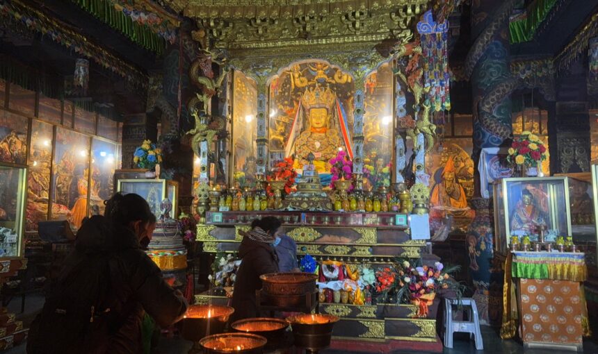 Ganzi / Karze Monastery དཀར་མཛེས་དགོན་ཆེན།